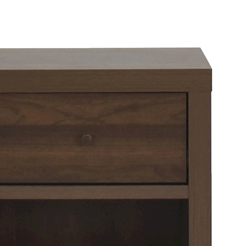 Table de chevet Mid-Century Modern en noyer imitation bois avec un tiroir et une étagère ouverte