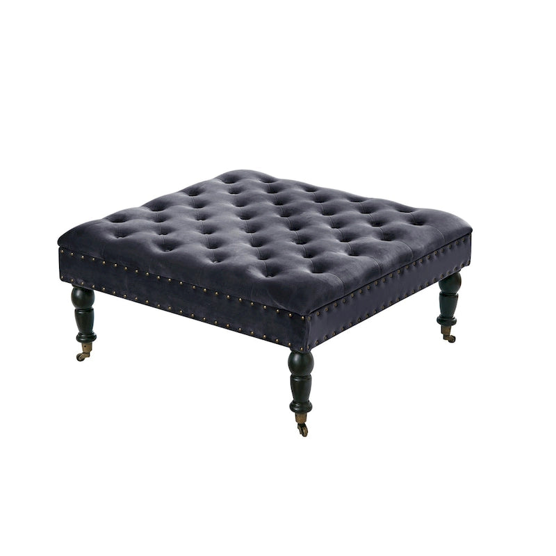 Ottoman de table basse capitonné avec garniture cloutée et roulettes