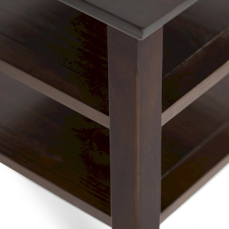 Table d'appoint carrée en bois massif avec 2 étagères ouvertes et pieds fuselés