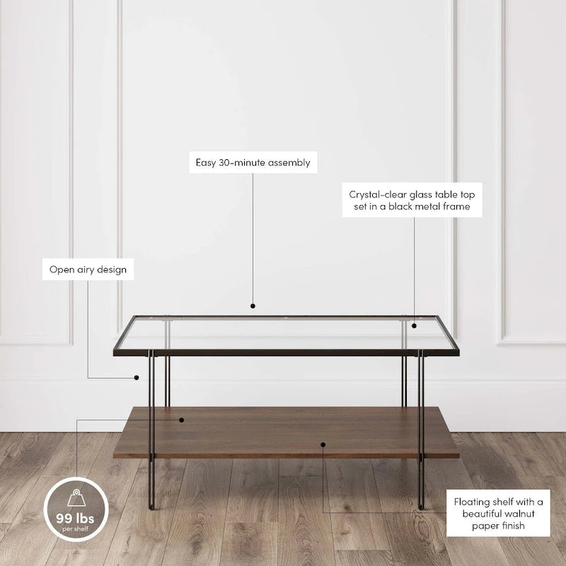 Table basse rectangulaire du milieu du siècle avec plateau en verre, pieds dorés et étagère en bois