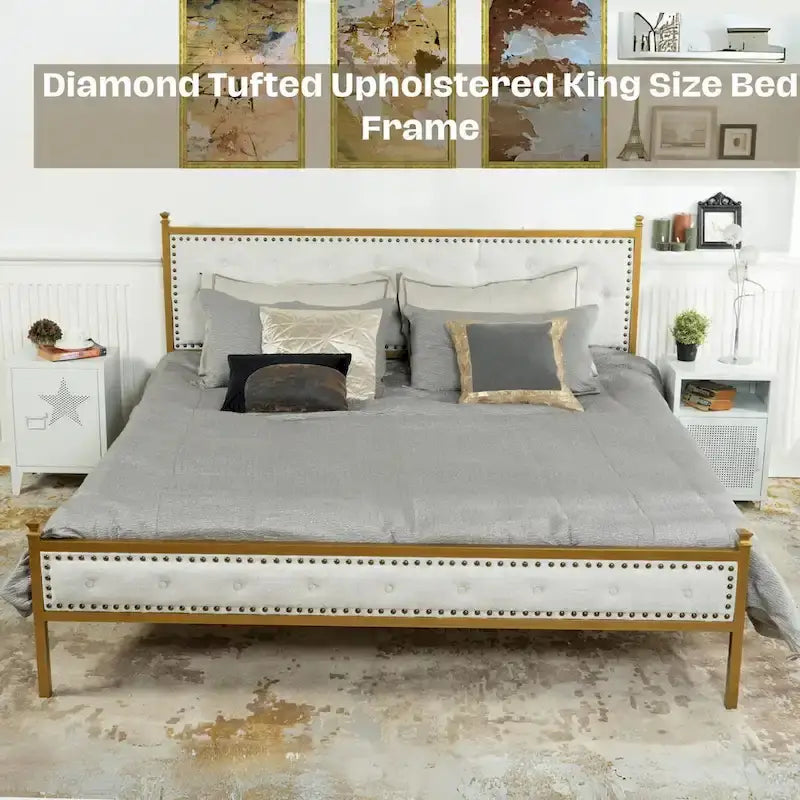 Cadre de lit plateforme rembourré Tête de lit capitonnée Clous métalliques dorés Beige